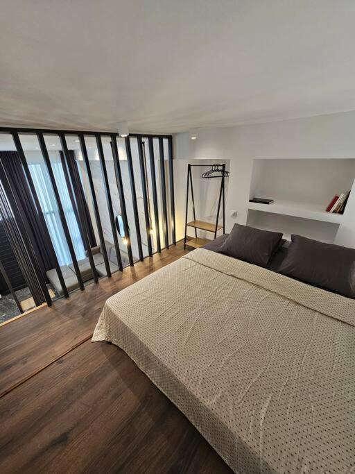 Loftaki Skg Apartment *